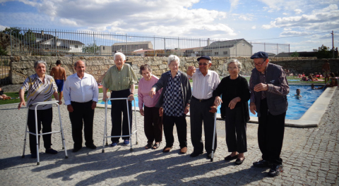 Dia de piscina para os utentes